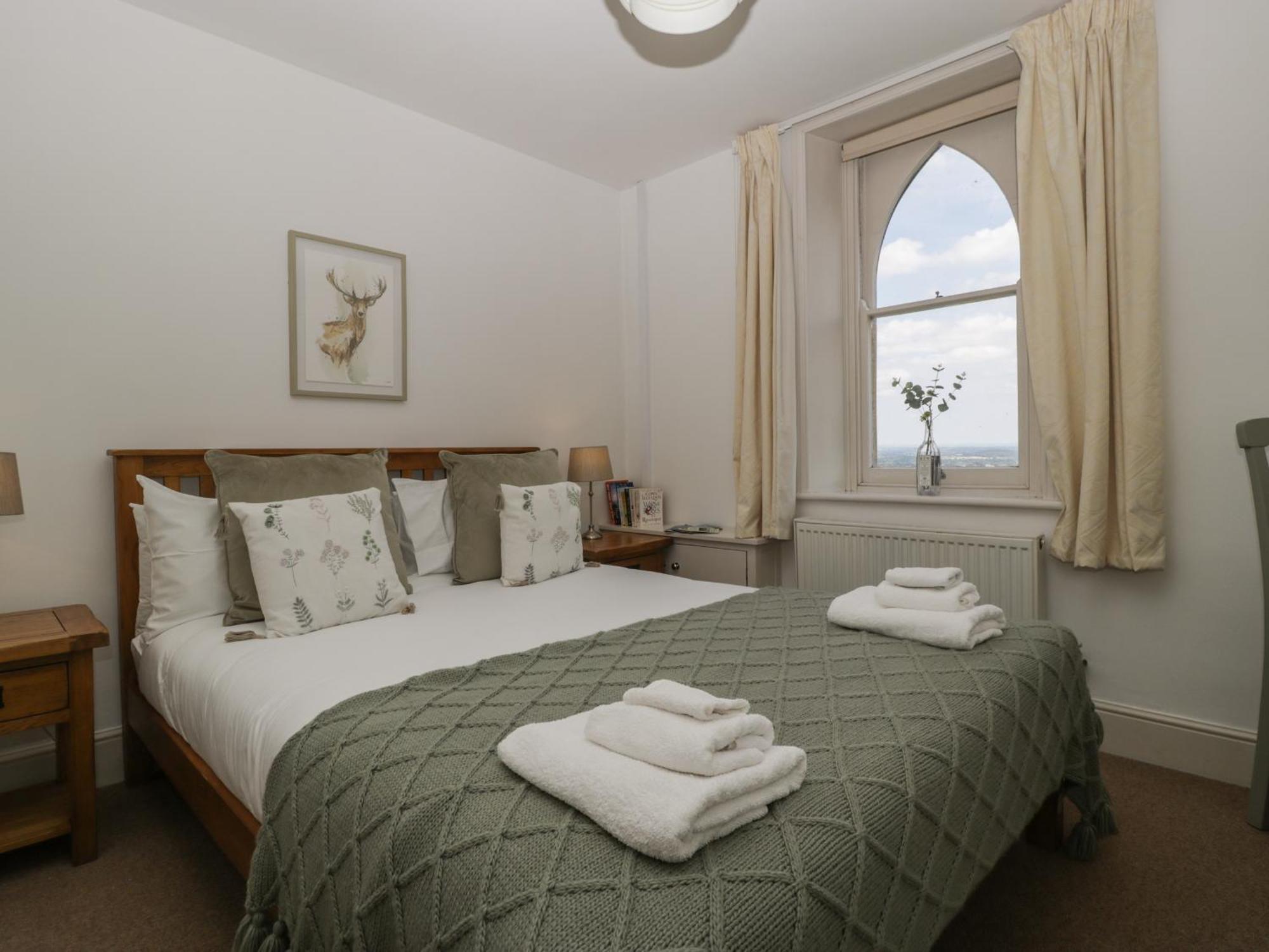 Amazing View Apartment Malvern Wells ภายนอก รูปภาพ