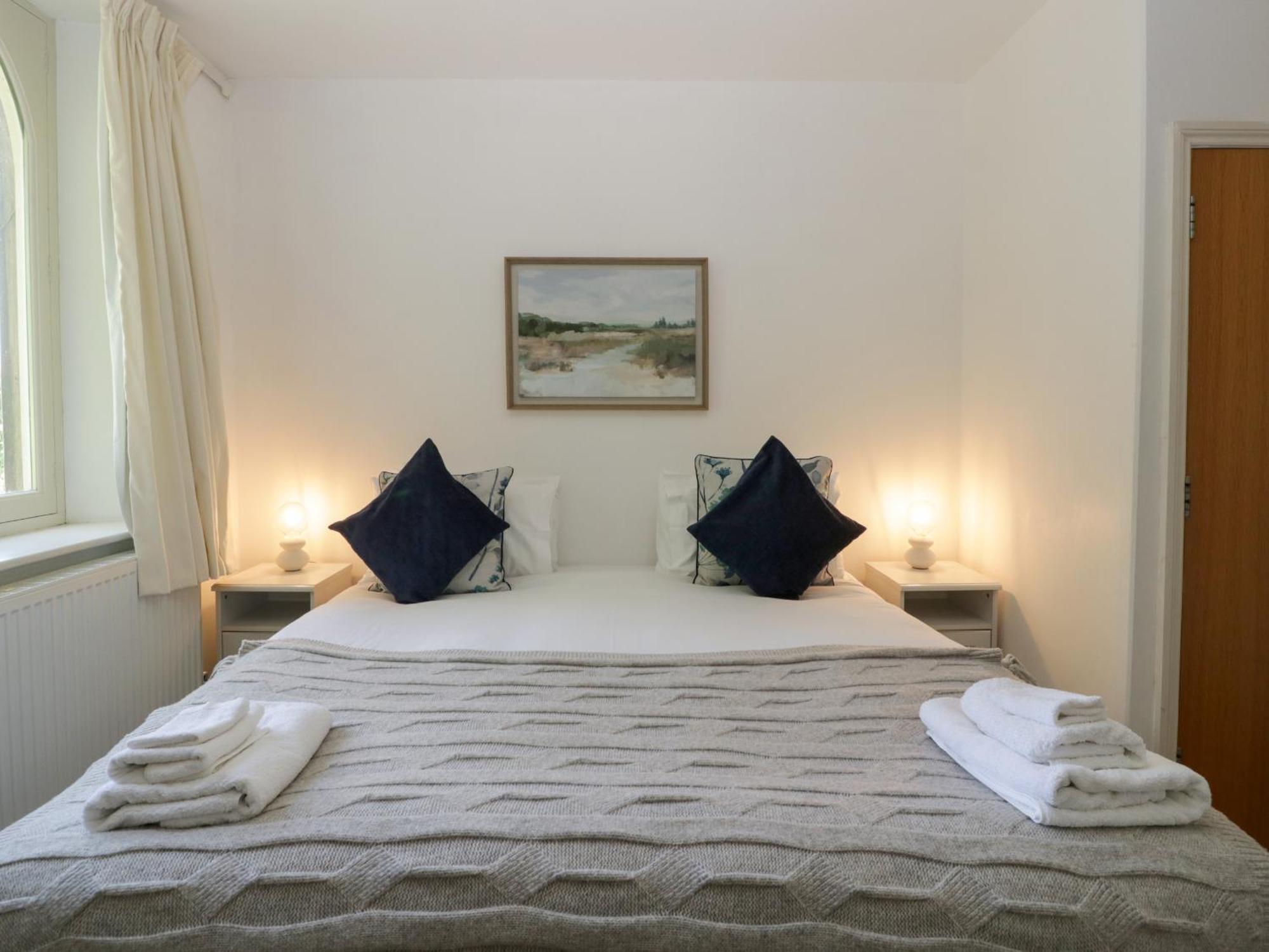 Amazing View Apartment Malvern Wells ภายนอก รูปภาพ